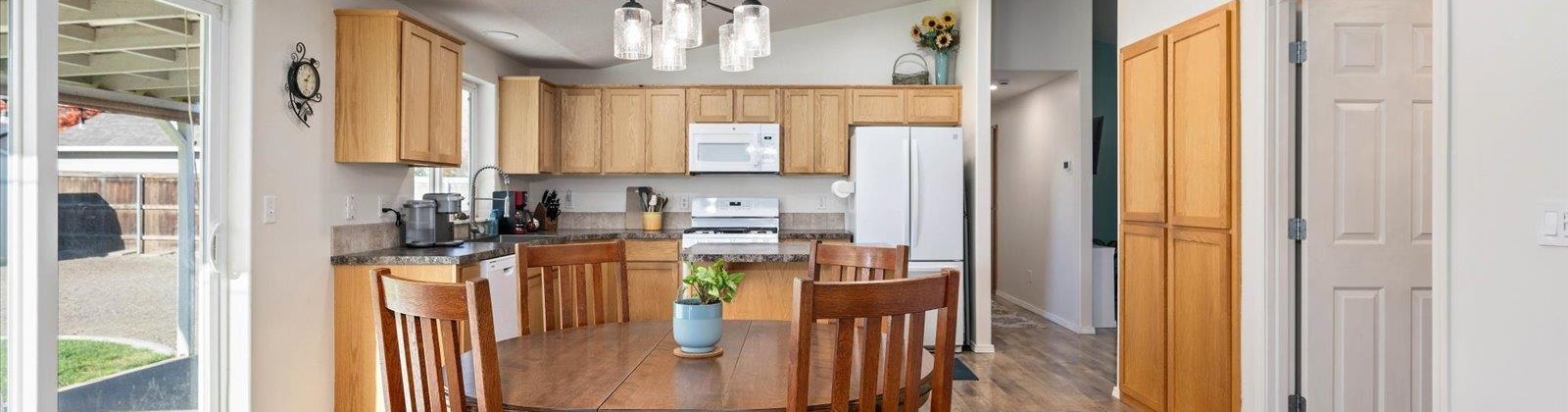 Midland Ln, Pasco, Washington 99301, 4 Bedrooms Bedrooms, 0 ,2 BathroomsBathrooms,Houses,For Sale,Midland Ln,0,288590