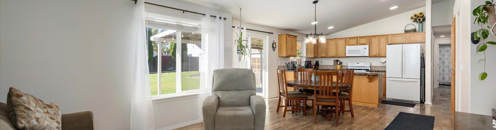 Midland Ln, Pasco, Washington 99301, 4 Bedrooms Bedrooms, 0 ,2 BathroomsBathrooms,Houses,For Sale,Midland Ln,0,288590