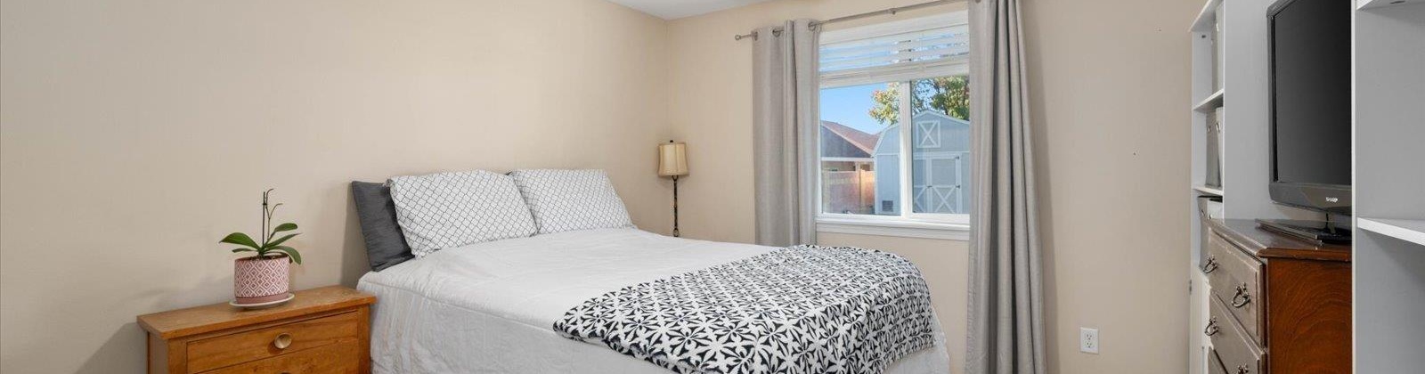 Midland Ln, Pasco, Washington 99301, 4 Bedrooms Bedrooms, 0 ,2 BathroomsBathrooms,Houses,For Sale,Midland Ln,0,288590