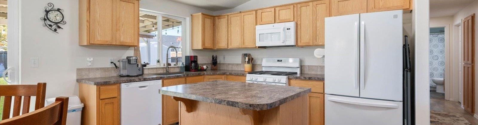 Midland Ln, Pasco, Washington 99301, 4 Bedrooms Bedrooms, 0 ,2 BathroomsBathrooms,Houses,For Sale,Midland Ln,0,288590