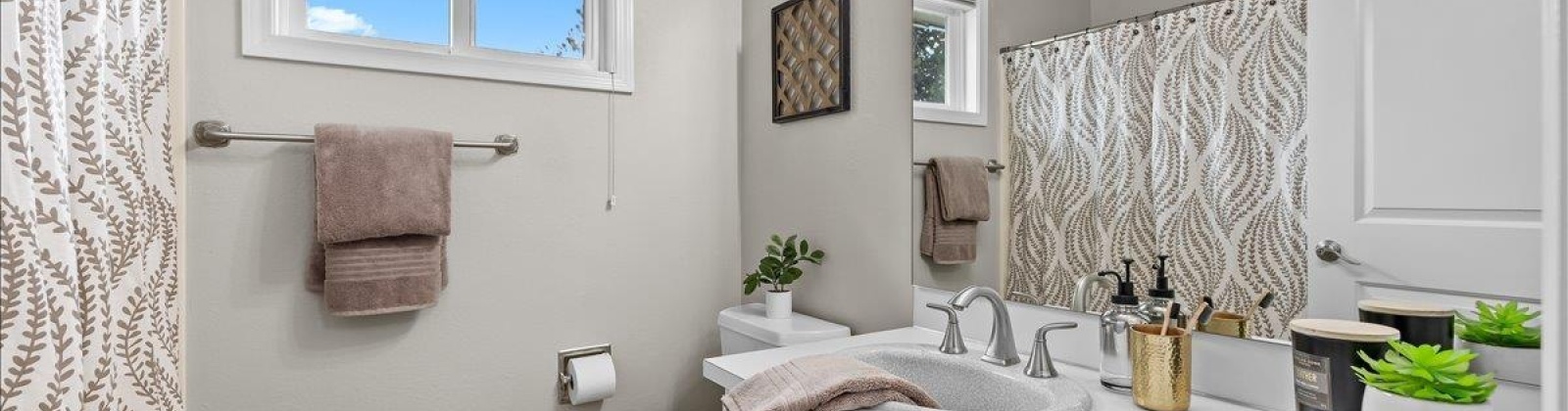 Broadmoor, Richland, Washington 99352, 4 Bedrooms Bedrooms, 0 ,3 BathroomsBathrooms,Houses,For Sale,Broadmoor,0,288603