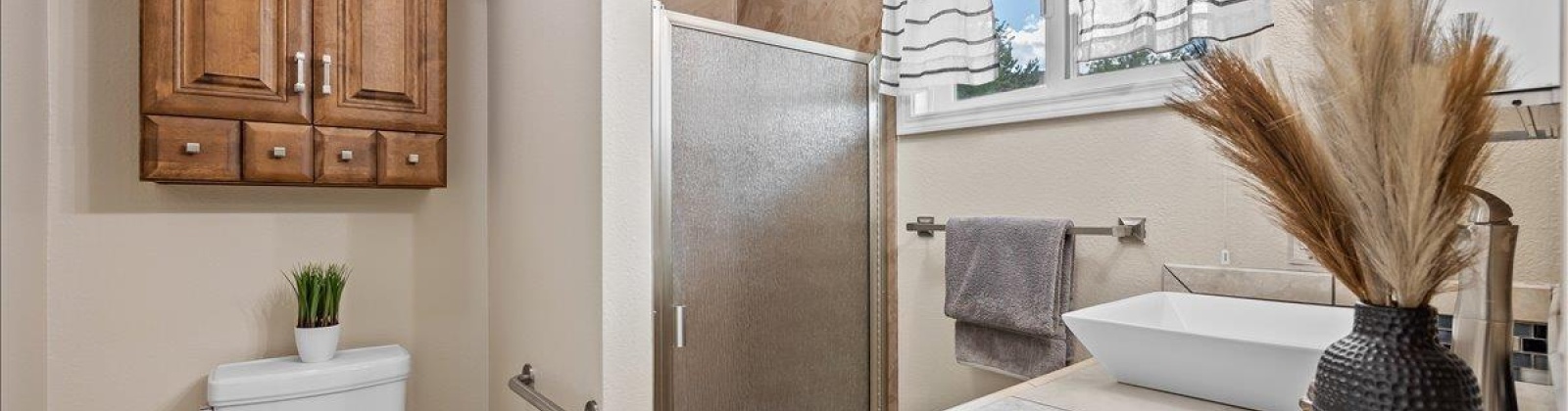 Broadmoor, Richland, Washington 99352, 4 Bedrooms Bedrooms, 0 ,3 BathroomsBathrooms,Houses,For Sale,Broadmoor,0,288603