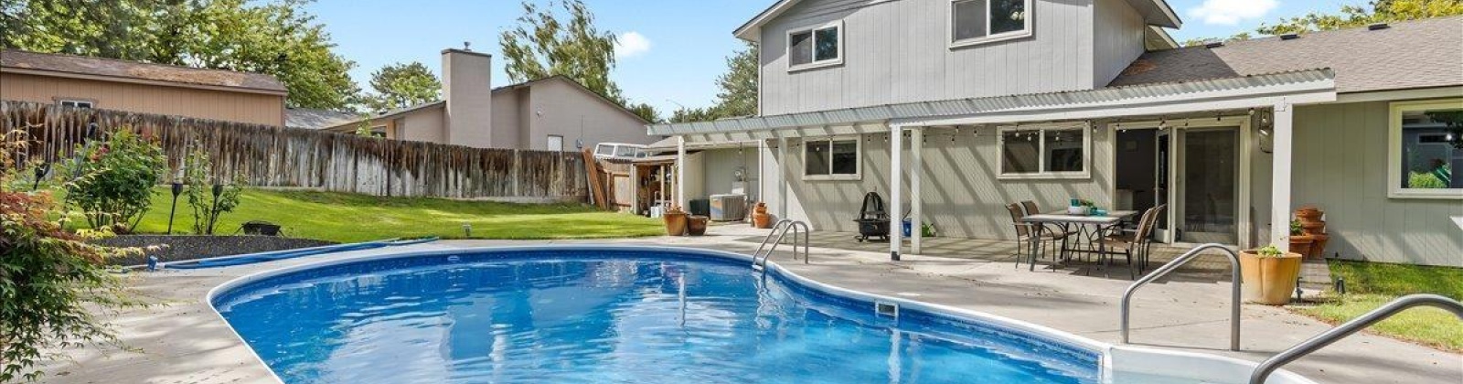 Broadmoor, Richland, Washington 99352, 4 Bedrooms Bedrooms, 0 ,3 BathroomsBathrooms,Houses,For Sale,Broadmoor,0,288603