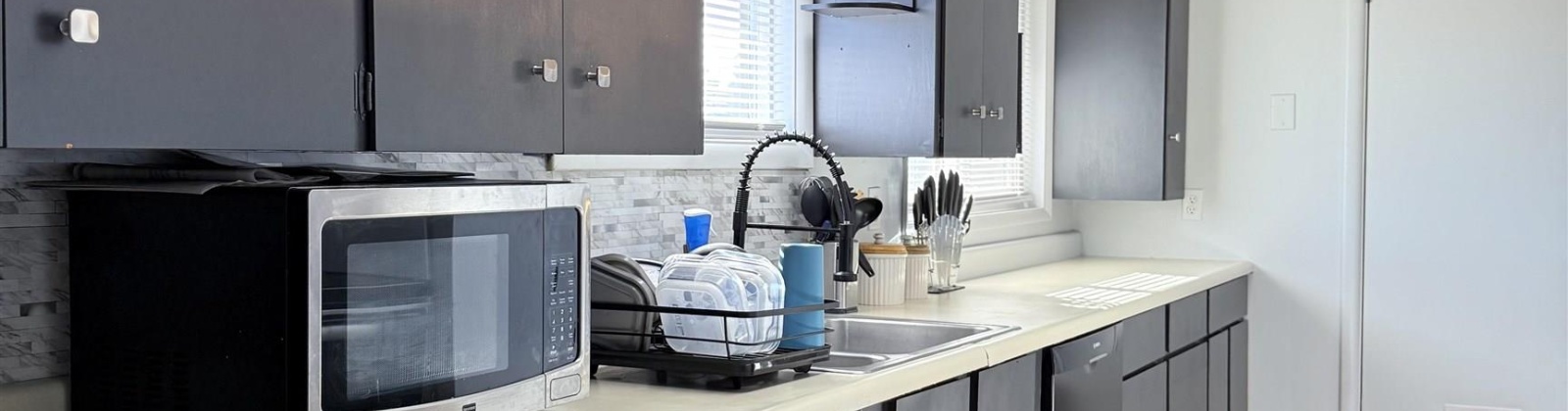 4th Ave, Kennewick, Washington 99336, 2 Bedrooms Bedrooms, 0 ,1 BathroomBathrooms,Houses,For Sale,4th Ave,0,288601