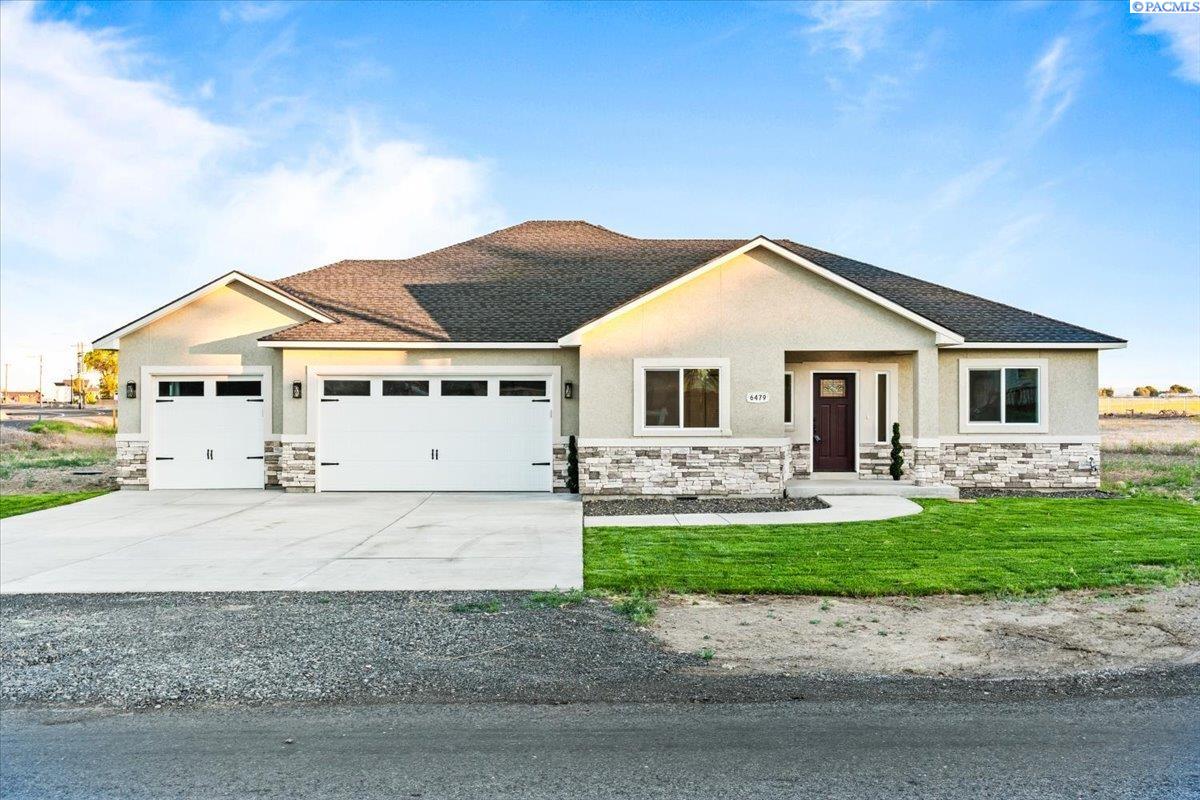 Rd 3 NE, Moses Lake, Washington 98837, 3 Bedrooms Bedrooms, 0 ,2 BathroomsBathrooms,Houses,For Sale,Rd 3 NE,0,287172