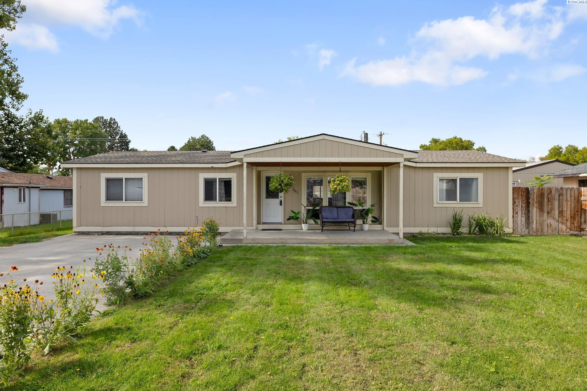60th Ave, West Richland, Washington 99353, 3 Bedrooms Bedrooms, 0 ,3 BathroomsBathrooms,Manufactured Homes,For Sale,60th Ave,0,287962