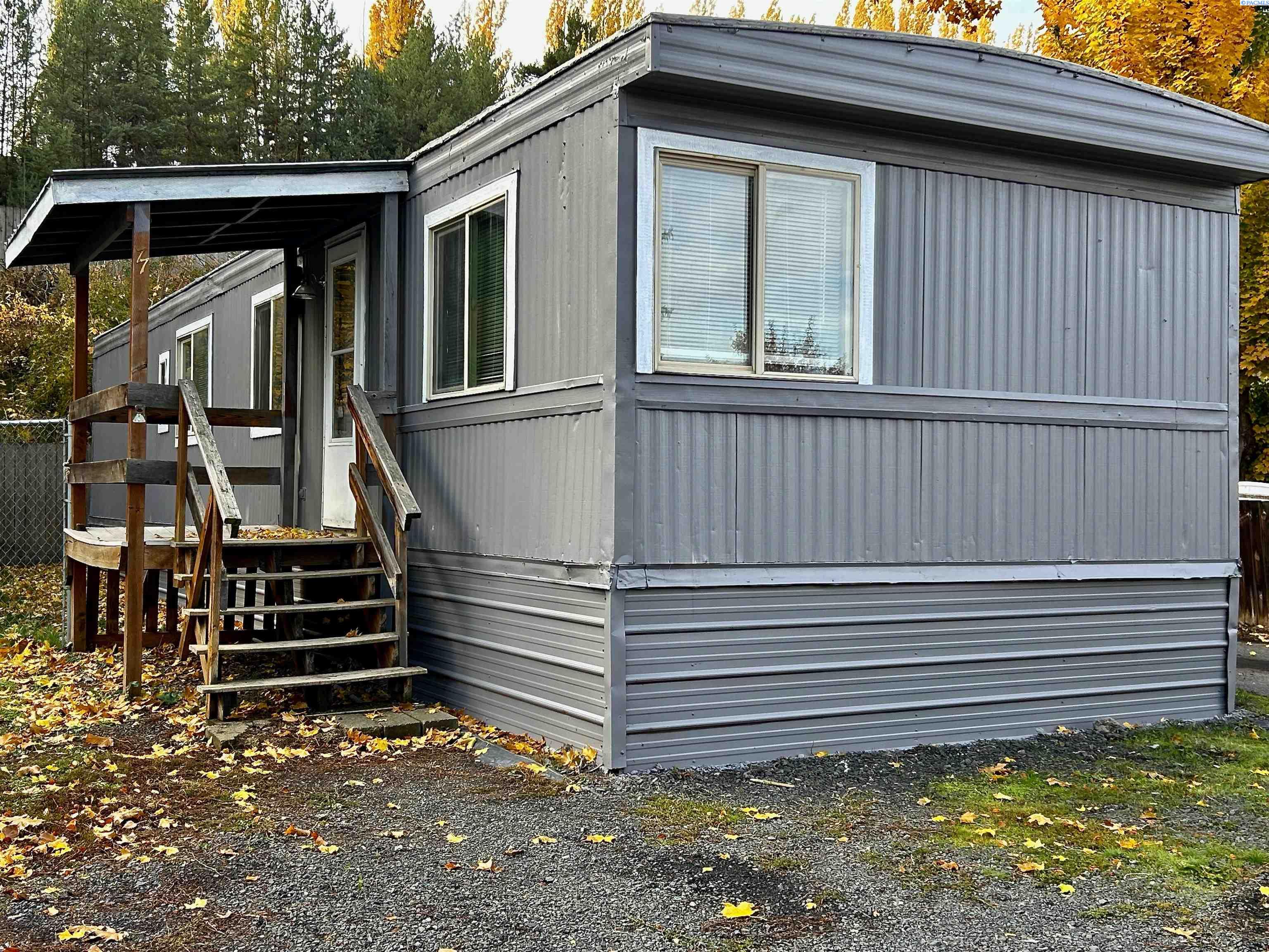 Grand Ave #77, Pullman, Washington 99163-2066, 2 Bedrooms Bedrooms, 0 ,1 BathroomBathrooms,Manufactured Homes,For Sale,Grand Ave #77,0,288614