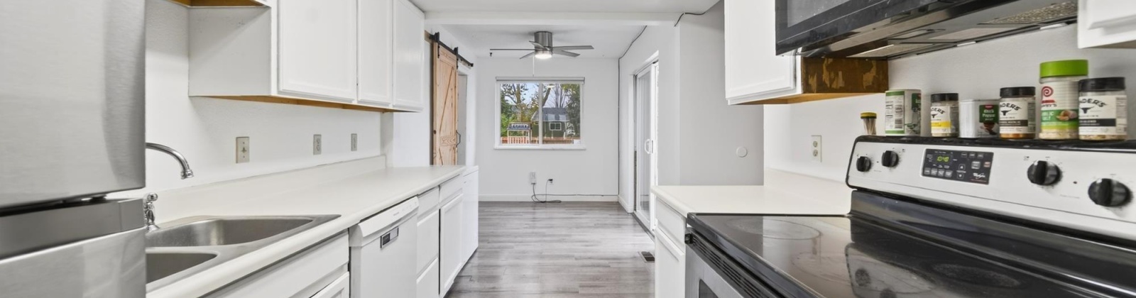 Hood Ave, Richland, Washington 99354-2232, 5 Bedrooms Bedrooms, 0 ,3 BathroomsBathrooms,Houses,For Sale,Hood Ave,0,288636