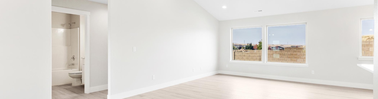 Roosevelt St, Kennewick, Washington 99338, 3 Bedrooms Bedrooms, 0 ,2 BathroomsBathrooms,Houses,For Sale,Roosevelt St,0,288624