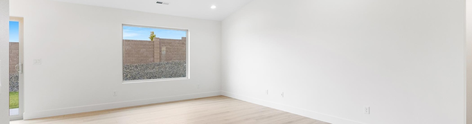 Roosevelt St, Kennewick, Washington 99338, 3 Bedrooms Bedrooms, 0 ,2 BathroomsBathrooms,Houses,For Sale,Roosevelt St,0,288655