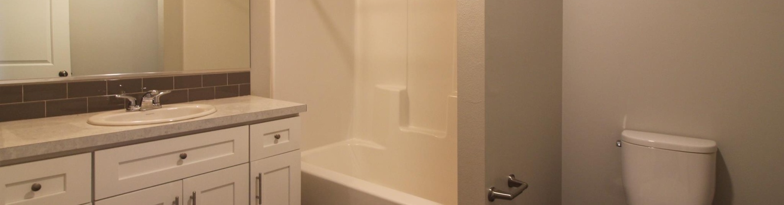 5th Avenue, Kennewick, Washington 99337, 3 Bedrooms Bedrooms, 0 ,1 BathroomBathrooms,Houses,For Rent,5th Avenue,0,288646