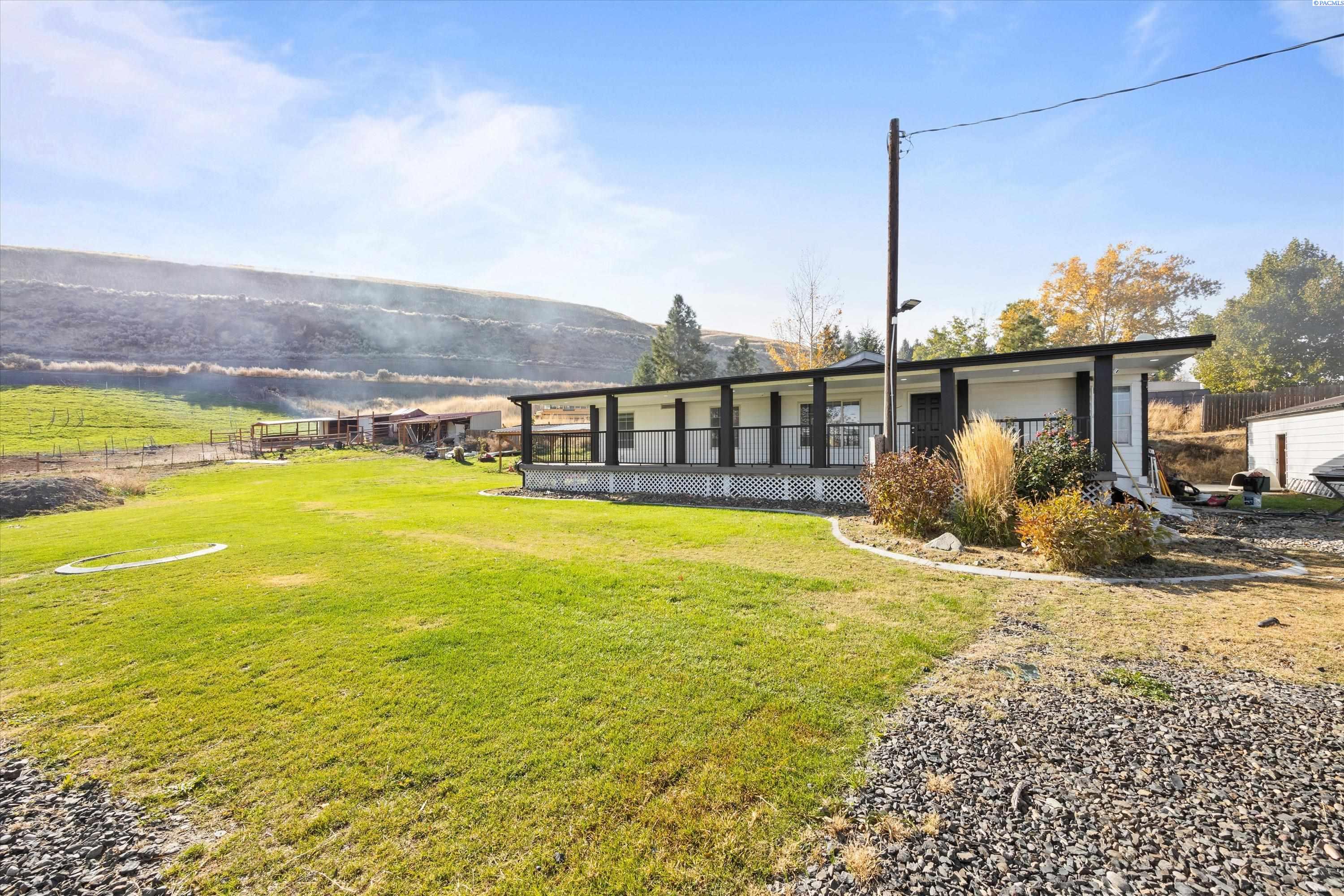 Nascar PR NE, Benton City, Washington 99320-9571, 3 Bedrooms Bedrooms, 0 ,2 BathroomsBathrooms,Manufactured Homes,For Sale,Nascar PR NE,0,288649