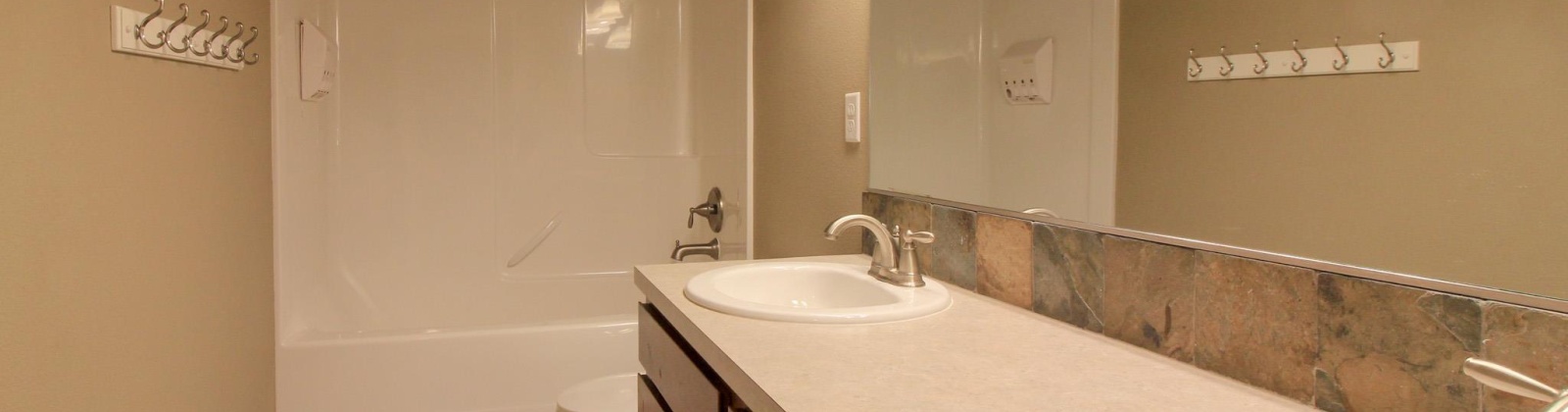 St Paul Lane, Pasco, Washington 99301, 4 Bedrooms Bedrooms, 0 ,3 BathroomsBathrooms,Houses,For Rent,St Paul Lane,0,288667