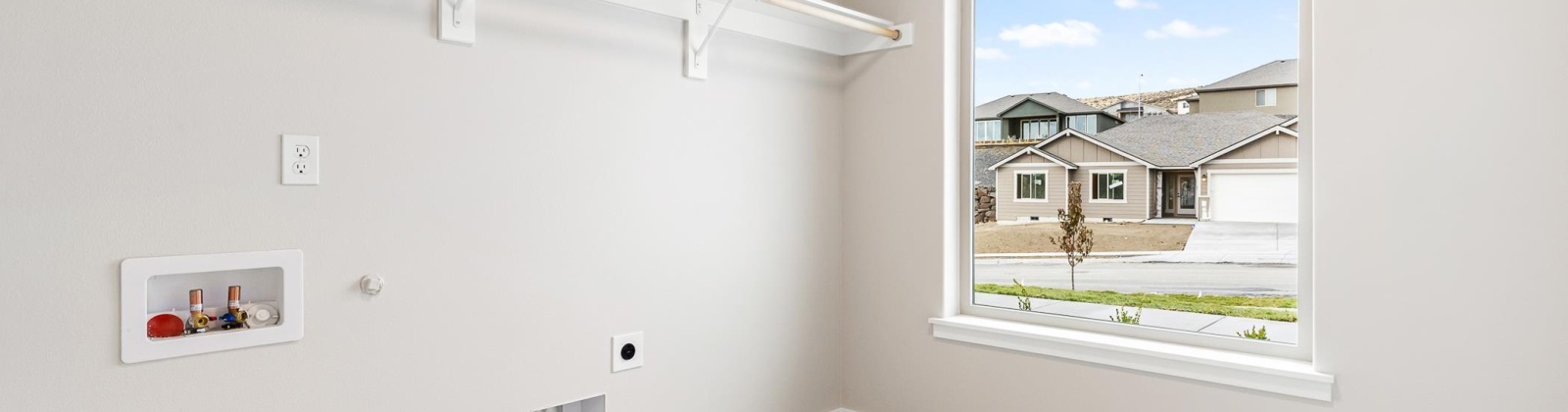 29th Ct, Kennewick, Washington 99338, 3 Bedrooms Bedrooms, 0 ,2 BathroomsBathrooms,Houses,For Sale,29th Ct,0,288677