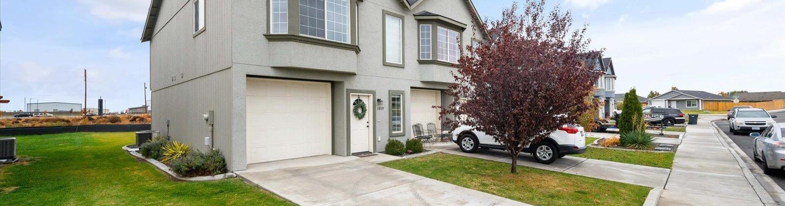 Highland St, Pasco, Washington 99301, 3 Bedrooms Bedrooms, 0 ,3 BathroomsBathrooms,Condos/townhomes,For Sale,Highland St,0,288683