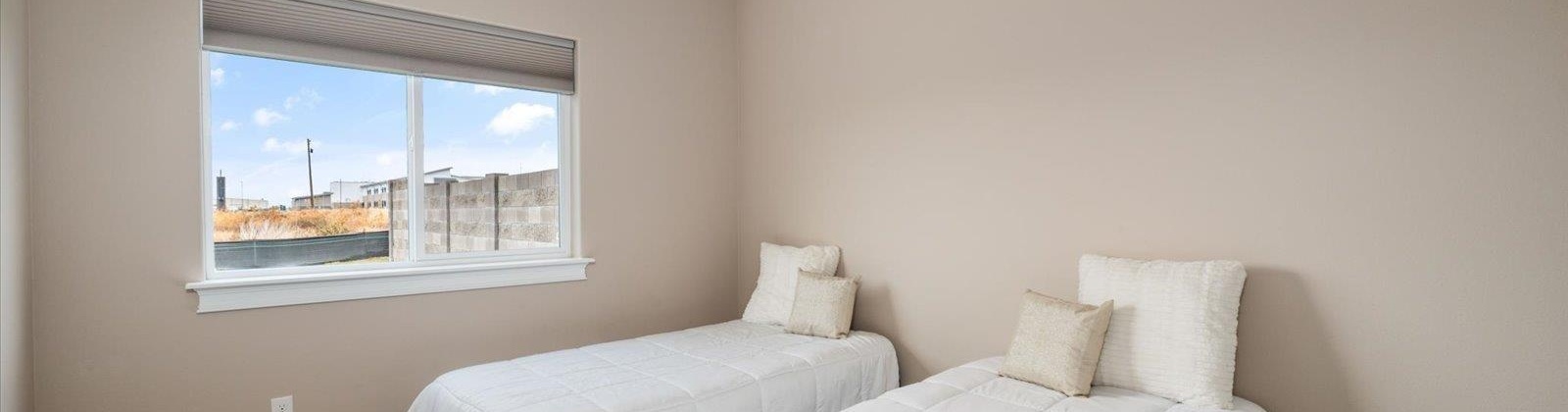 Highland St, Pasco, Washington 99301, 3 Bedrooms Bedrooms, 0 ,3 BathroomsBathrooms,Condos/townhomes,For Sale,Highland St,0,288683