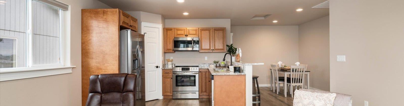 Highland St, Pasco, Washington 99301, 3 Bedrooms Bedrooms, 0 ,3 BathroomsBathrooms,Condos/townhomes,For Sale,Highland St,0,288683