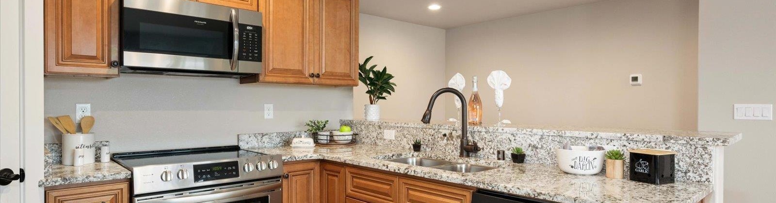 Highland St, Pasco, Washington 99301, 3 Bedrooms Bedrooms, 0 ,3 BathroomsBathrooms,Condos/townhomes,For Sale,Highland St,0,288683