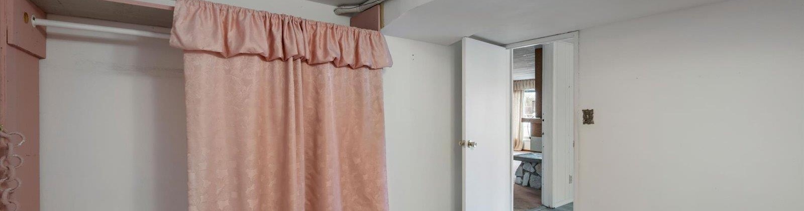 Willamette Ave, Kennewick, Washington 99336, 4 Bedrooms Bedrooms, 0 ,4 BathroomsBathrooms,Houses,For Sale,Willamette Ave,0,288697