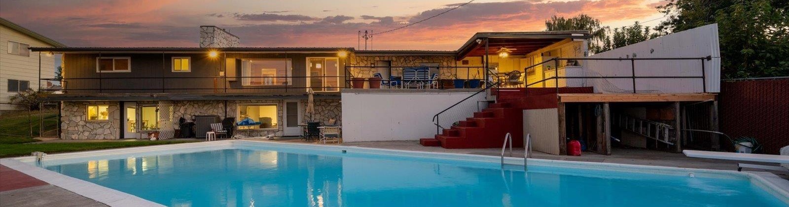 Willamette Ave, Kennewick, Washington 99336, 4 Bedrooms Bedrooms, 0 ,4 BathroomsBathrooms,Houses,For Sale,Willamette Ave,0,288697