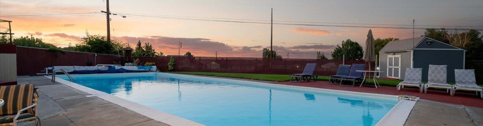 Willamette Ave, Kennewick, Washington 99336, 4 Bedrooms Bedrooms, 0 ,4 BathroomsBathrooms,Houses,For Sale,Willamette Ave,0,288697