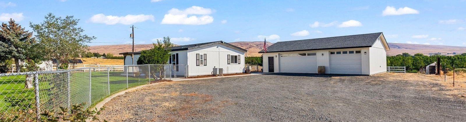 Huntzinger Road, Selah, Washington 98942, 3 Bedrooms Bedrooms, 0 ,2 BathroomsBathrooms,Manufactured Homes,For Sale,Huntzinger Road,0,287703