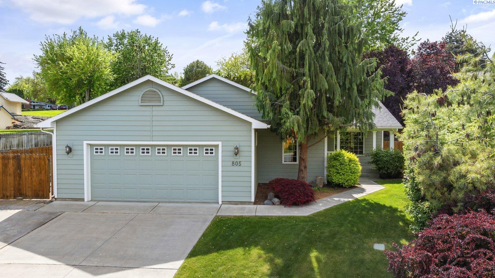18th Court, Kennewick, Washington 99337, 3 Bedrooms Bedrooms, 0 ,2 BathroomsBathrooms,Houses,For Sale,18th Court,0,288717
