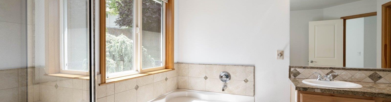 18th Court, Kennewick, Washington 99337, 3 Bedrooms Bedrooms, 0 ,2 BathroomsBathrooms,Houses,For Sale,18th Court,0,288717