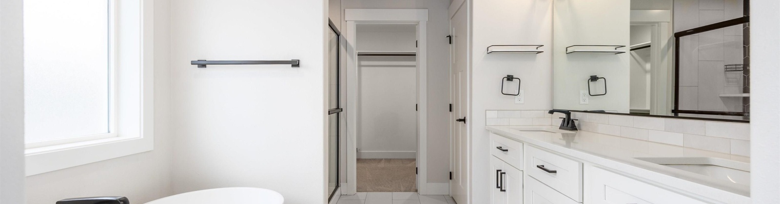 Beacon St, Grandview, Washington 98930, 5 Bedrooms Bedrooms, 0 ,3 BathroomsBathrooms,Houses,For Sale,Beacon St,0,288708