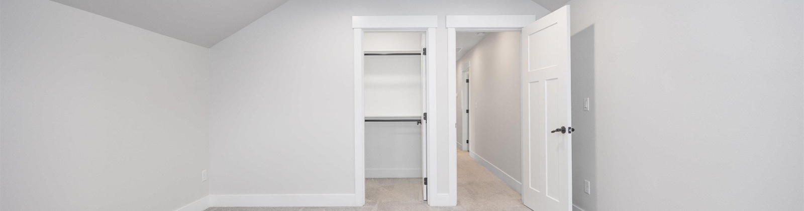 Beacon St, Grandview, Washington 98930, 5 Bedrooms Bedrooms, 0 ,3 BathroomsBathrooms,Houses,For Sale,Beacon St,0,288708