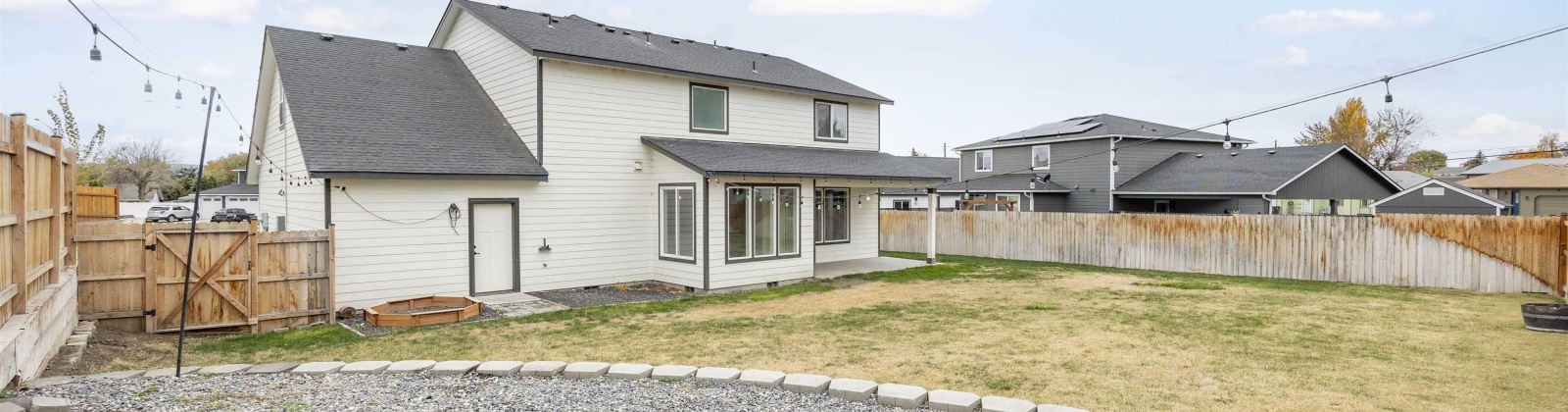 Beacon St, Grandview, Washington 98930, 5 Bedrooms Bedrooms, 0 ,3 BathroomsBathrooms,Houses,For Sale,Beacon St,0,288708