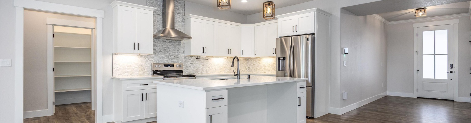 Beacon St, Grandview, Washington 98930, 5 Bedrooms Bedrooms, 0 ,3 BathroomsBathrooms,Houses,For Sale,Beacon St,0,288708