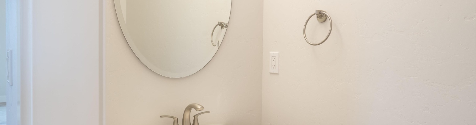 Okanogan Ave, Kennewick, Washington 99336, 5 Bedrooms Bedrooms, 0 ,3 BathroomsBathrooms,Houses,For Sale,Okanogan Ave,0,288710