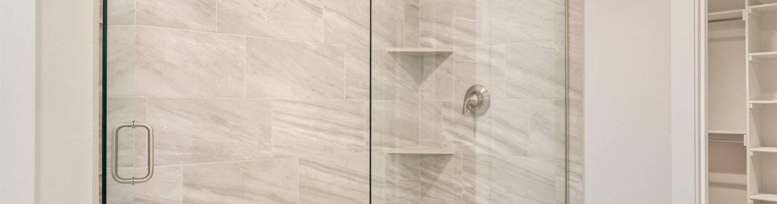 Okanogan Ave, Kennewick, Washington 99336, 5 Bedrooms Bedrooms, 0 ,3 BathroomsBathrooms,Houses,For Sale,Okanogan Ave,0,288710