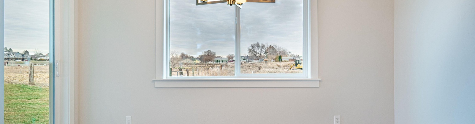 Okanogan Ave, Kennewick, Washington 99336, 5 Bedrooms Bedrooms, 0 ,3 BathroomsBathrooms,Houses,For Sale,Okanogan Ave,0,288710