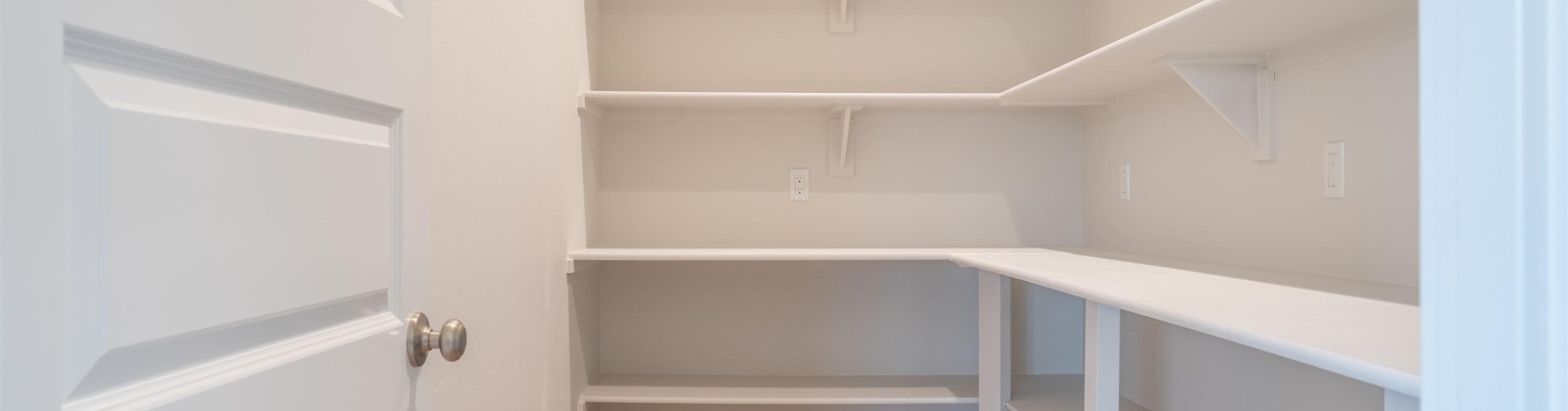 Okanogan Ave, Kennewick, Washington 99336, 5 Bedrooms Bedrooms, 0 ,3 BathroomsBathrooms,Houses,For Sale,Okanogan Ave,0,288710