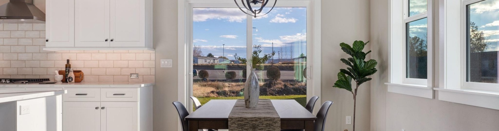 Grant Place, Kennewick, Washington 99336, 4 Bedrooms Bedrooms, 0 ,3 BathroomsBathrooms,Houses,For Sale,Grant Place,0,288712