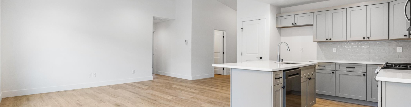 28th Ave, Kennewick, Washington 99338, 3 Bedrooms Bedrooms, 0 ,2 BathroomsBathrooms,Houses,For Sale,28th Ave,0,288714