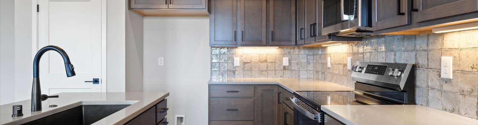 Tarragon Avenue, Richland, Washington 99352, 3 Bedrooms Bedrooms, 0 ,2 BathroomsBathrooms,Houses,For Sale,Tarragon Avenue,0,288726