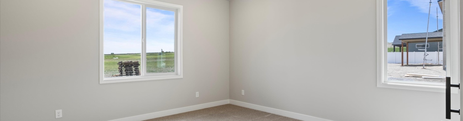 Tarragon Avenue, Richland, Washington 99352, 3 Bedrooms Bedrooms, 0 ,2 BathroomsBathrooms,Houses,For Sale,Tarragon Avenue,0,288726