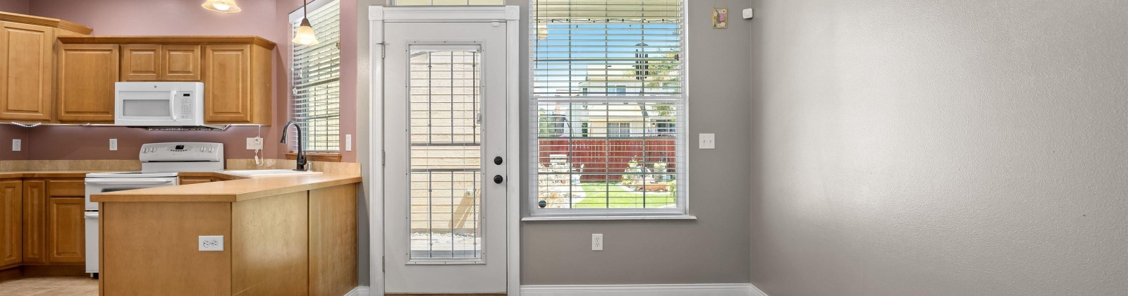 Keller St, Kennewick, Washington 99336, 3 Bedrooms Bedrooms, 0 ,3 BathroomsBathrooms,Houses,For Sale,Keller St,0,286713