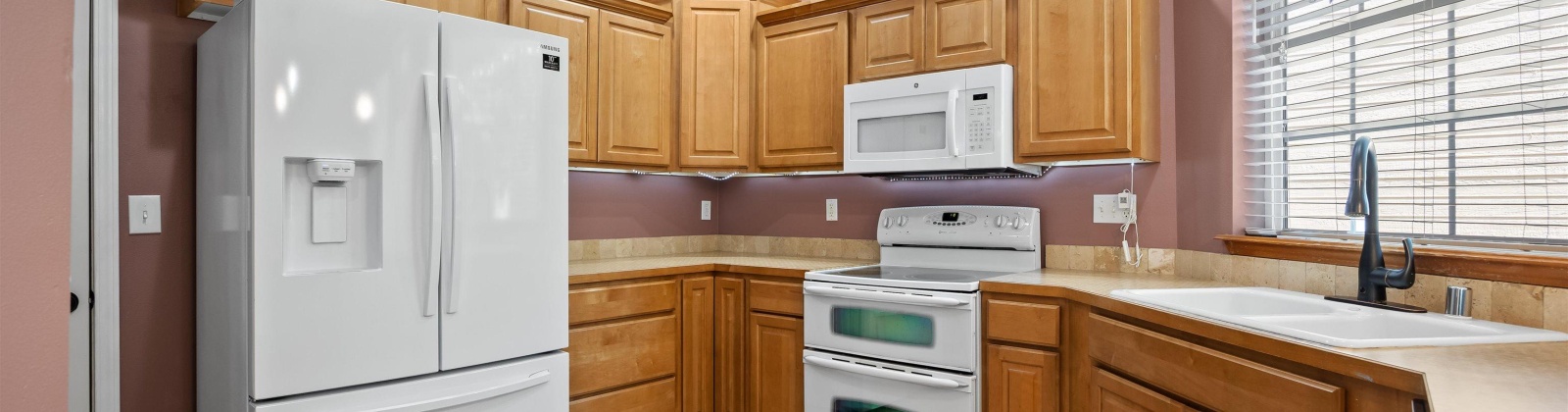 Keller St, Kennewick, Washington 99336, 3 Bedrooms Bedrooms, 0 ,3 BathroomsBathrooms,Houses,For Sale,Keller St,0,286713