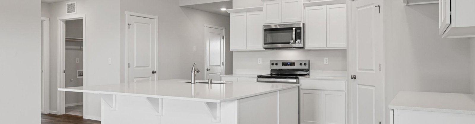 Dunsmuir, Pasco, Washington 99301, 4 Bedrooms Bedrooms, 0 ,2 BathroomsBathrooms,Houses,For Sale,Dunsmuir,0,284526