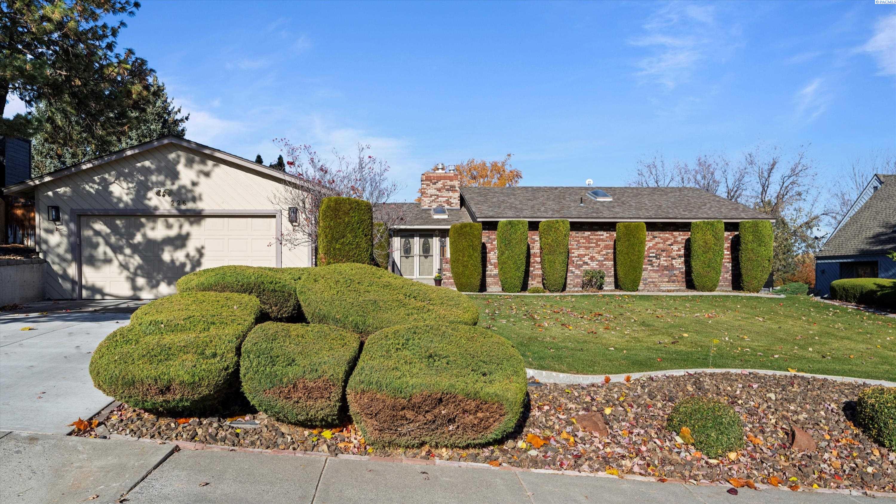 Pinetree Ln, Richland, Washington 99352, 5 Bedrooms Bedrooms, 0 ,3 BathroomsBathrooms,Houses,For Sale,Pinetree Ln,0,288801