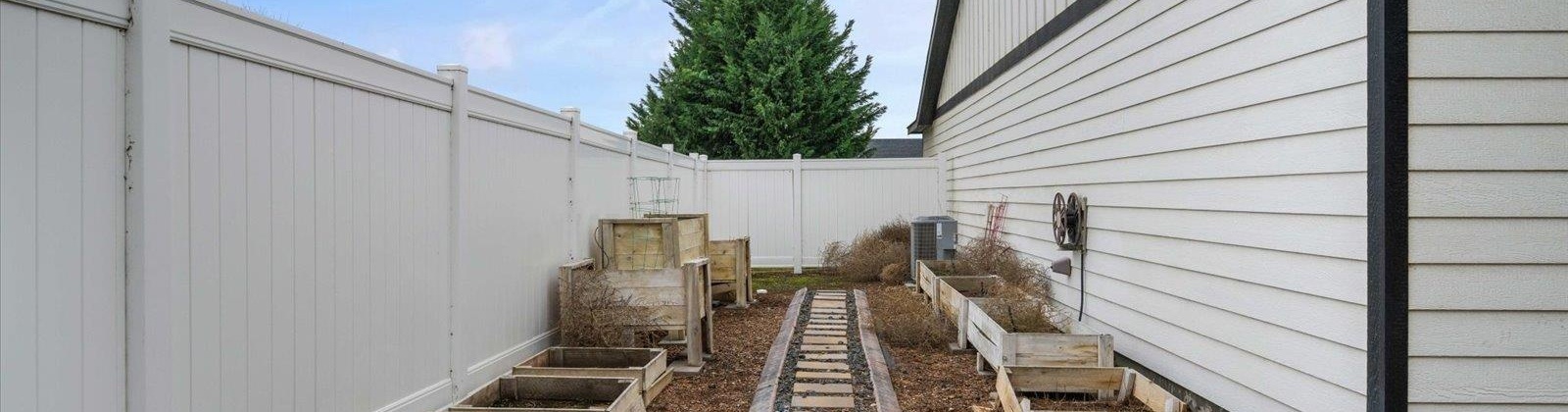 Pimlico Dr, Pasco, Washington 99301, 4 Bedrooms Bedrooms, 0 ,2 BathroomsBathrooms,Houses,For Sale,Pimlico Dr,0,288798