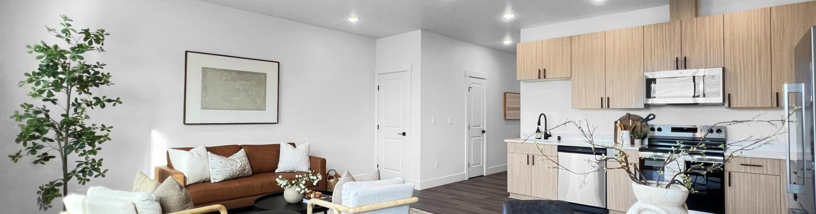 Carolina, Richland, Washington 99352, 9 Bedrooms Bedrooms, 0 ,6 BathroomsBathrooms,Multi-family,For Sale,Carolina,0,288815