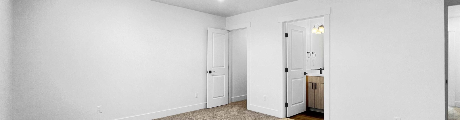 Carolina, Richland, Washington 99352, 9 Bedrooms Bedrooms, 0 ,6 BathroomsBathrooms,Multi-family,For Sale,Carolina,0,288815