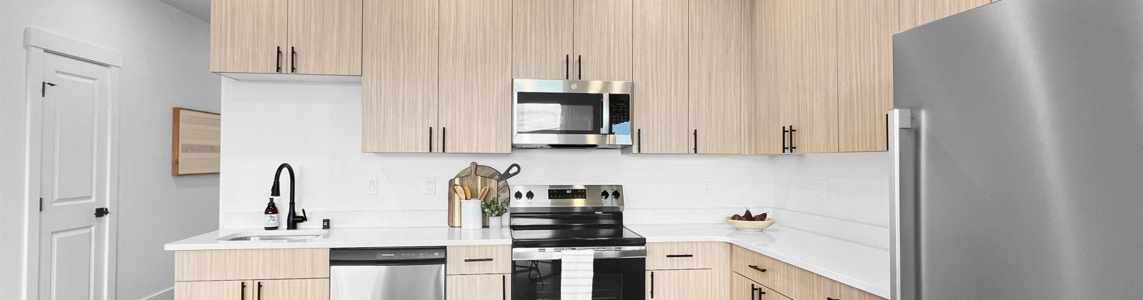 Carolina, Richland, Washington 99352, 9 Bedrooms Bedrooms, 0 ,6 BathroomsBathrooms,Multi-family,For Sale,Carolina,0,288815