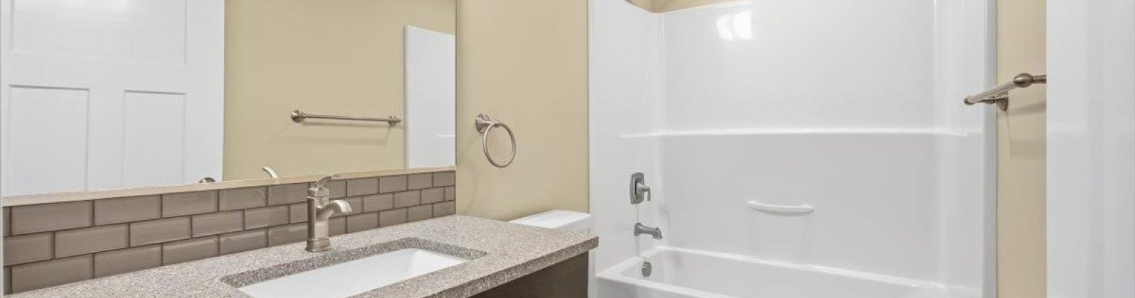 Elma Street, Kennewick, Washington 99338, 3 Bedrooms Bedrooms, 0 ,3 BathroomsBathrooms,Condos/townhomes,For Sale,Elma Street,0,288817