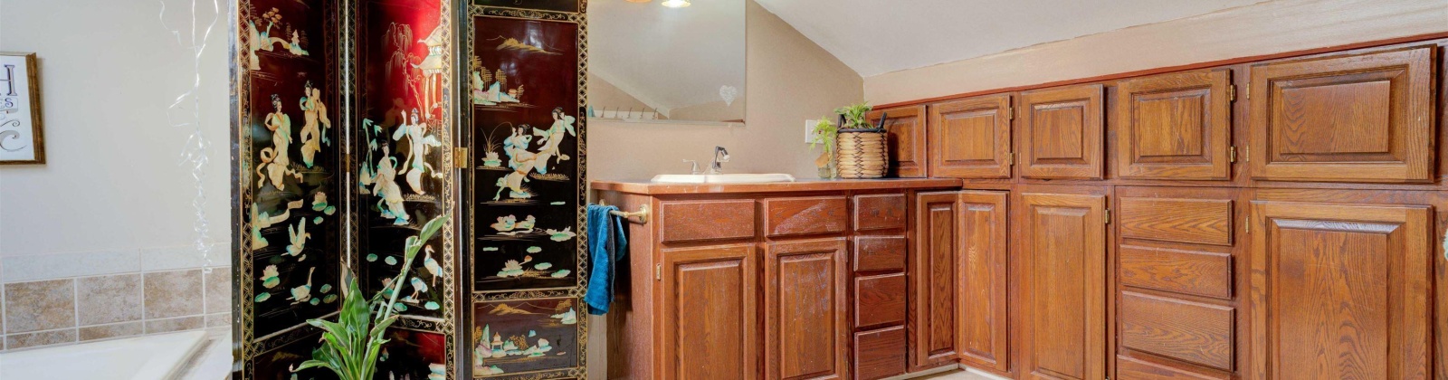 Crescent Ave, Sunnyside, Washington 98944, 4 Bedrooms Bedrooms, 0 ,3 BathroomsBathrooms,Houses,For Sale,Crescent Ave,0,288831